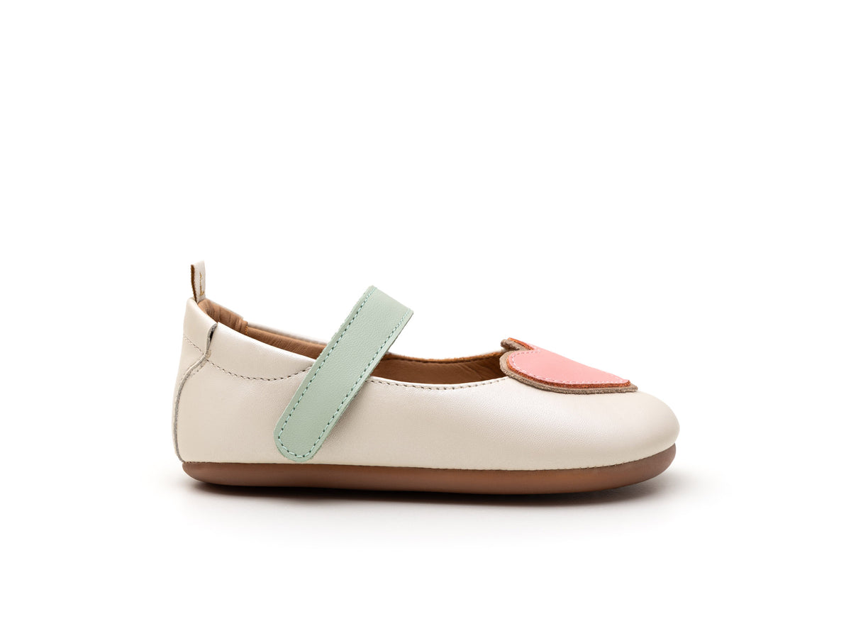 EM BREVE: Sabrinas Barefoot Tip Toey Joey Heart