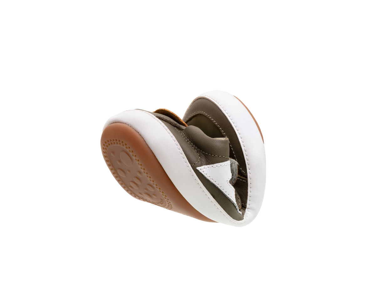 EM BREVE: Sapatilhas Barefoot Tip Toey Joey Hopper - Mineral Green